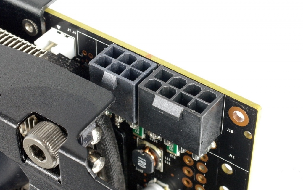 дополнительное питание видеокарт.jpg